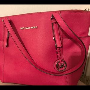 Michael Kors Jet Set East West Tote Wild Berry